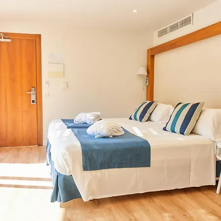 Hotel Geranios