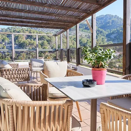 Geranios Hotel 4*