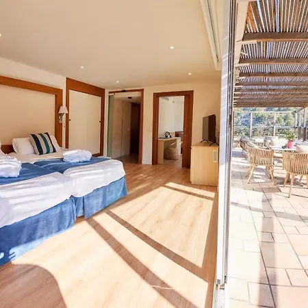 Geranios Hotel 4*