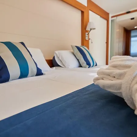 Hotel Geranios 4*