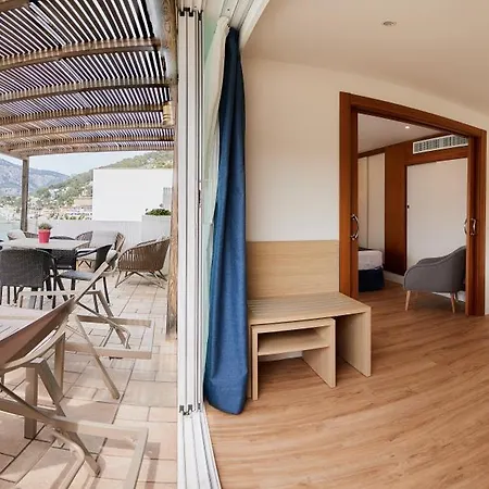 Hotel Geranios 4*